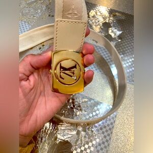 💯% Authentic Louis Vuitton monogram canvas LV cut gold buckle belt